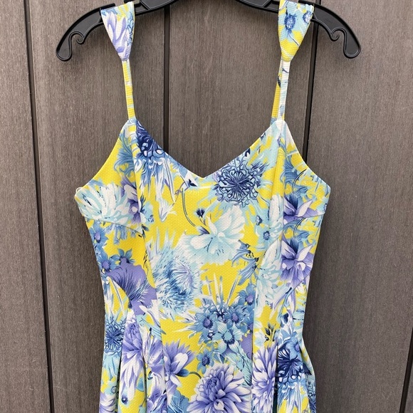 J.O.A. Floral Sundress - Picture 3 of 9
